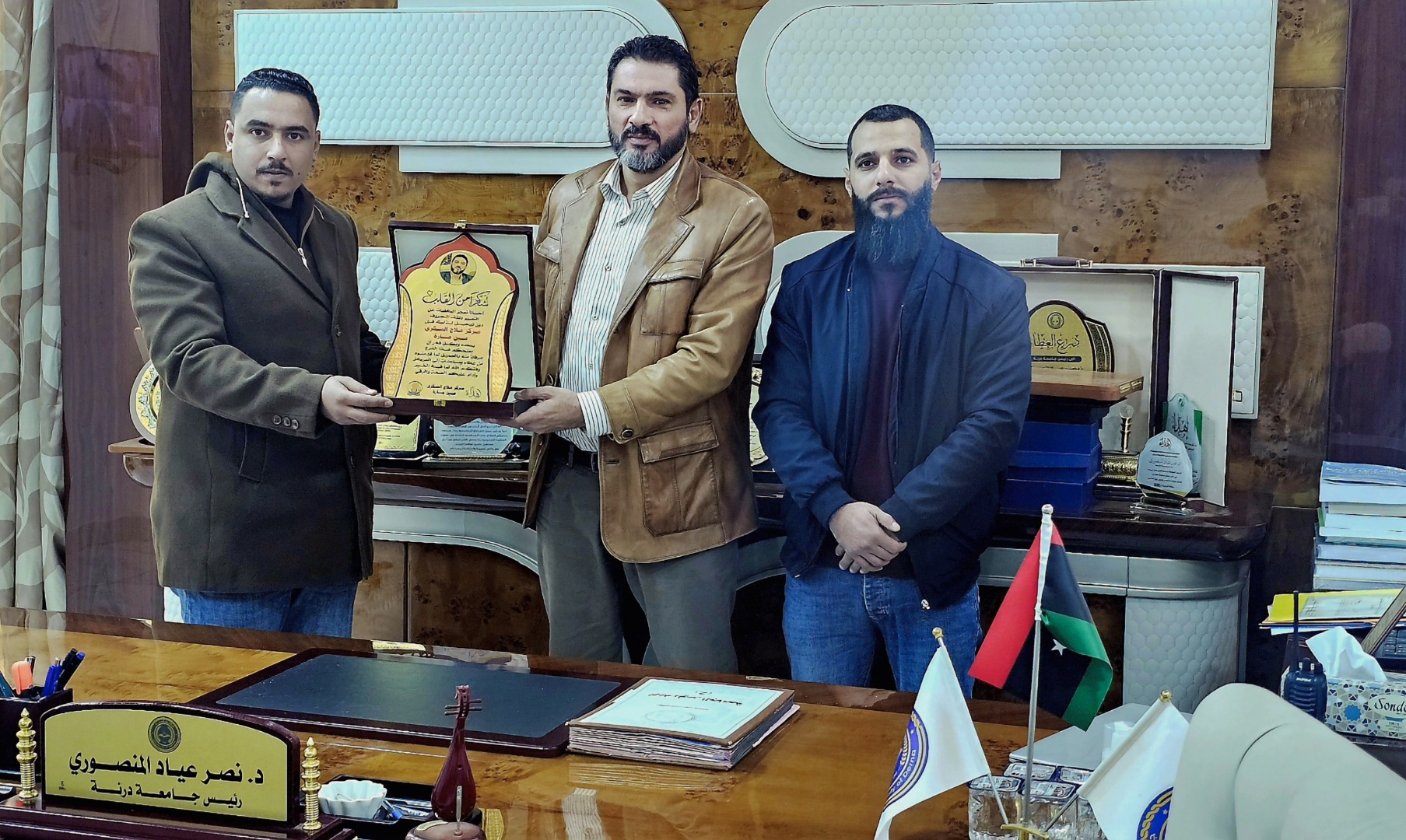 الاربعاء ▪︎ 18/فبراير/2026 مركز علاج السكري عين مارة يكريم رئيس الجامعة